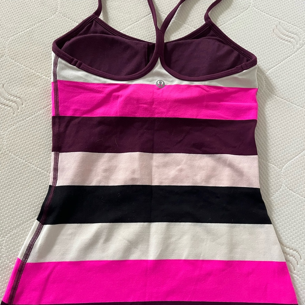 Lululemon tank top.